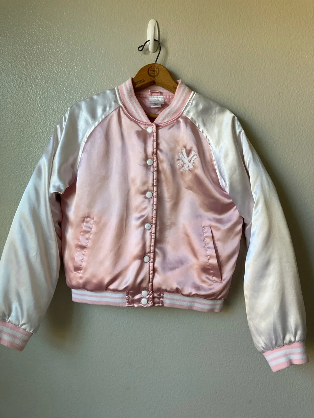 Genuine MLB satin New York Yankees bomber retro baseball jacket sz L girls